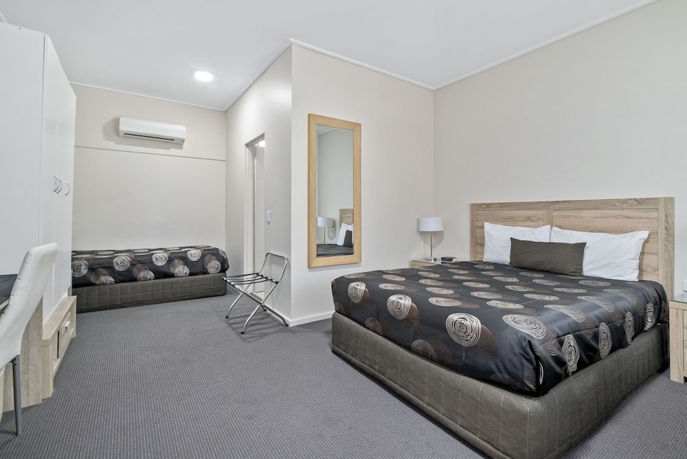 Sherbourne Terrace Hotel 3