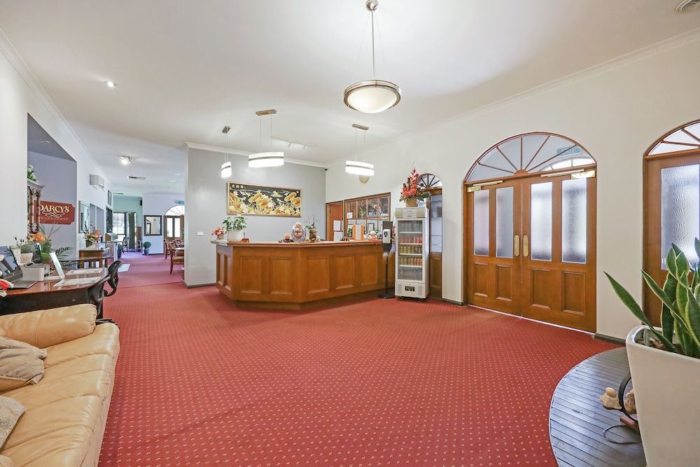 COUNTRY PLAZA HALLS GAP 2