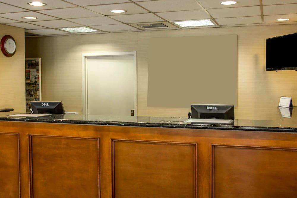 Quality Inn Riverside near UCR and Downtown 2