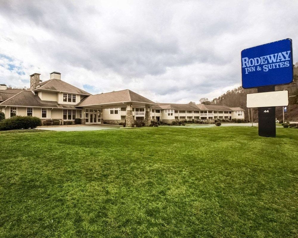 Rodeway Inn & Suites On The River 2 estrelas em Cherokee