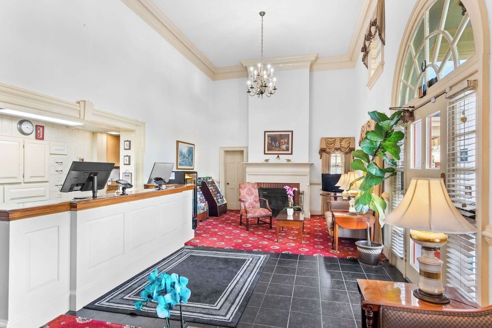 Rodeway Inn Historic 2