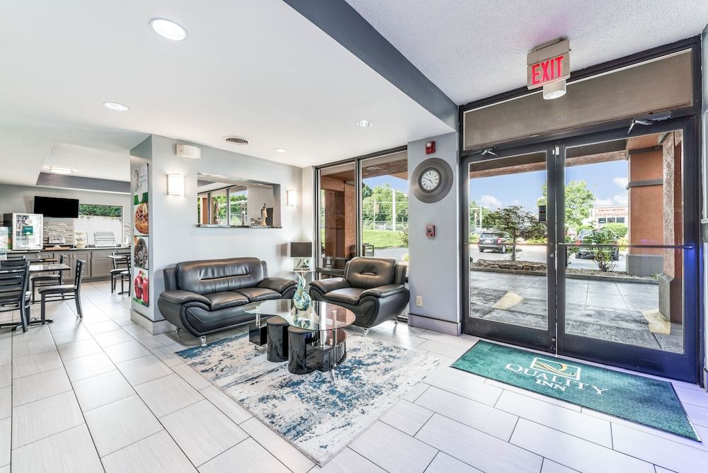 Quality Inn Downtown 2