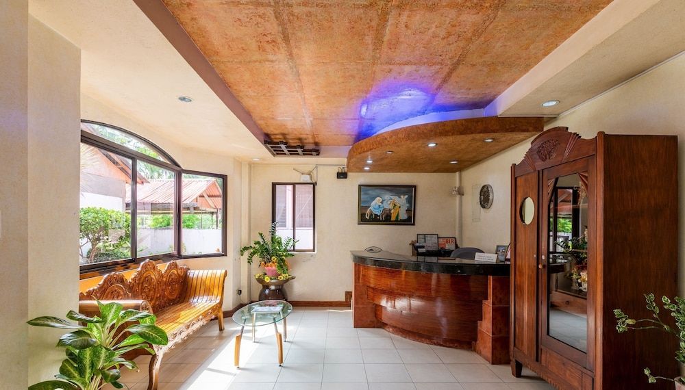 OYO 426 Coco Grove Tourist Inn 2