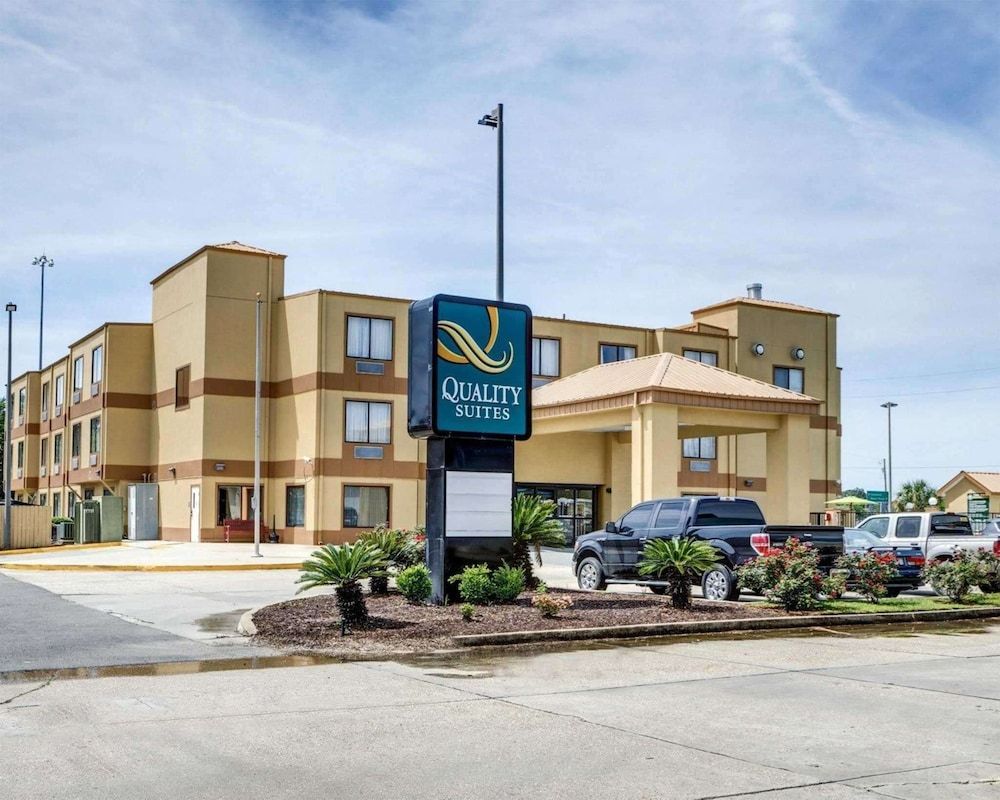Quality Suites Baton Rouge East - Denham Springs 2 estrelas em Baton Rouge