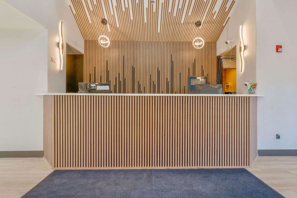 Days Inn by Wyndham Thornton 3