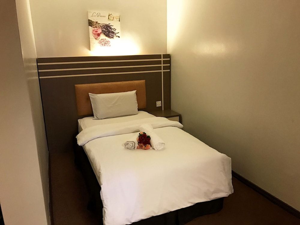 The Landmark Hotel 3