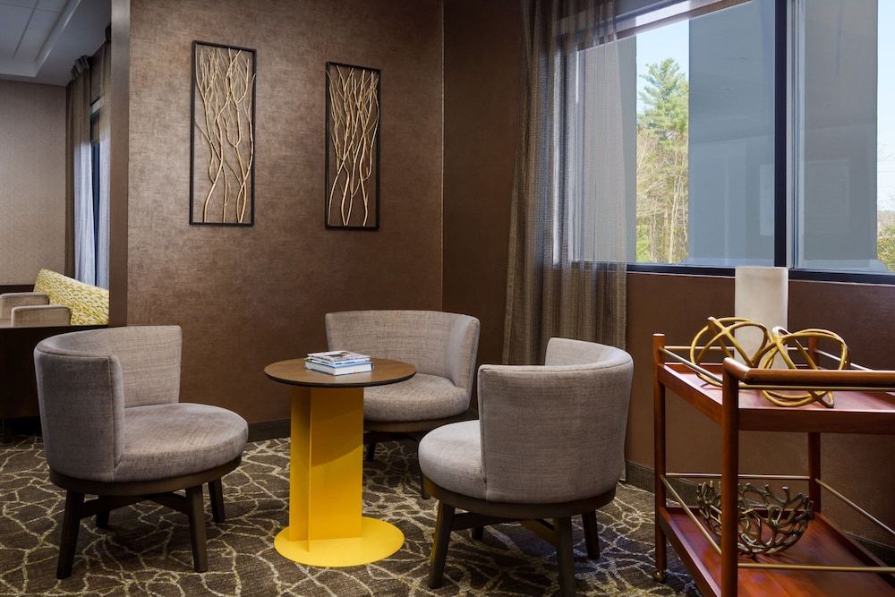 SpringHill Suites Manchester-Boston Regional Airport 3