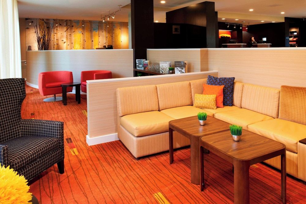 Courtyard by Marriott Minneapolis-St. Paul Airport 2