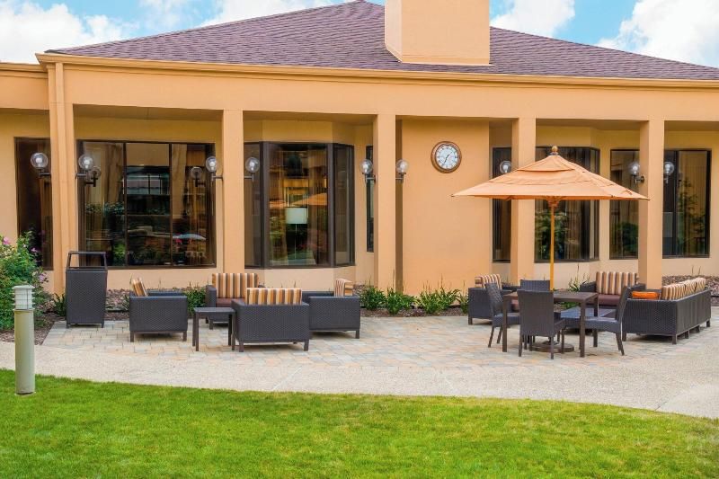 Courtyard Chicago Deerfield 3