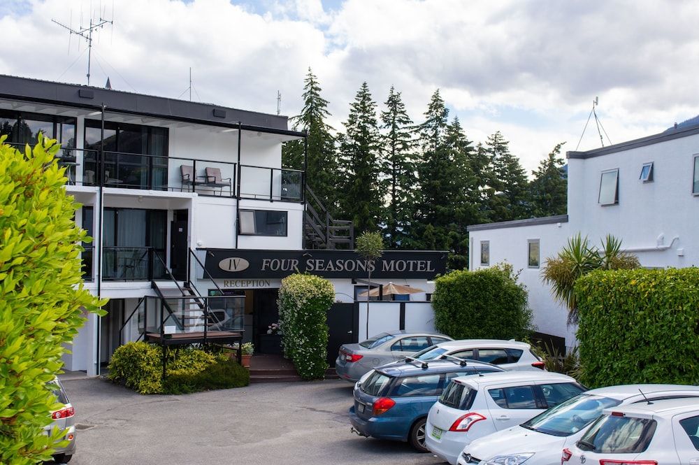 Four Seasons Motel 2