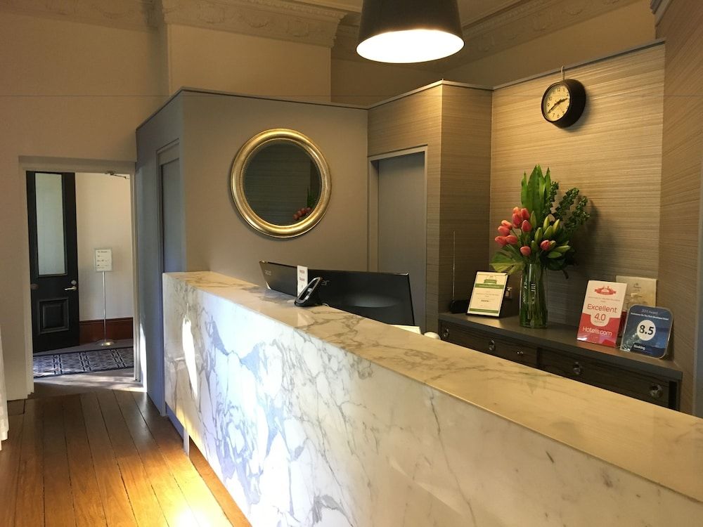Avonmore on the Park Boutique Hotel 3