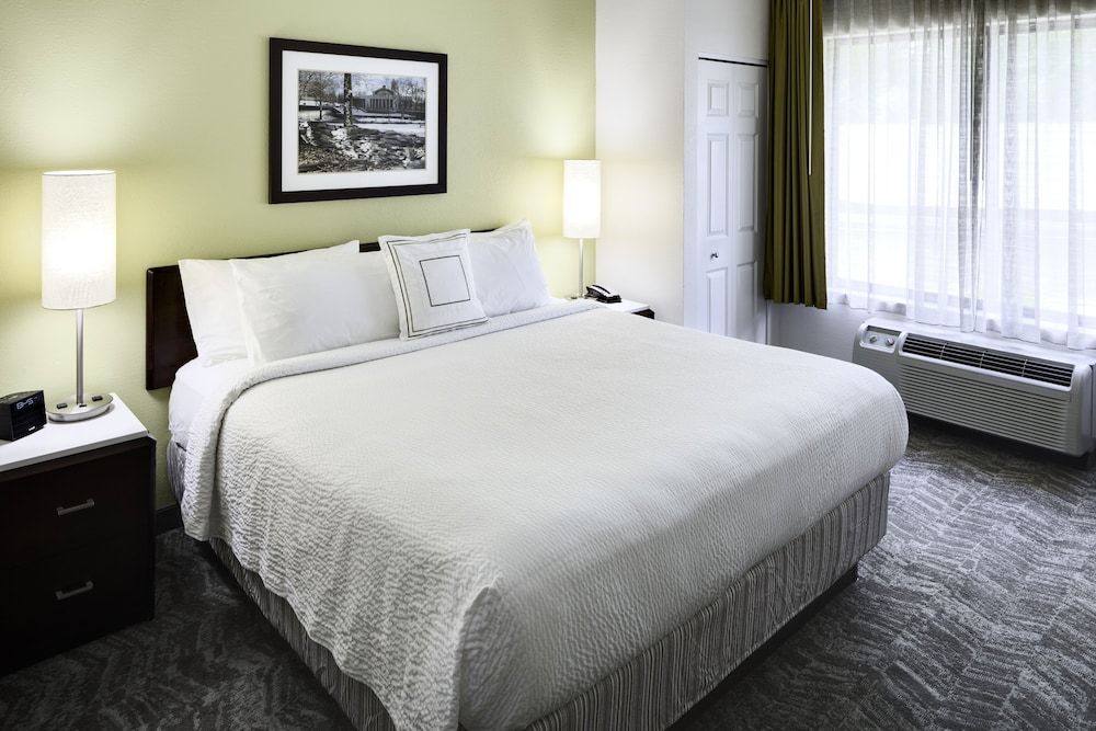 Springhill Suites Milford 3