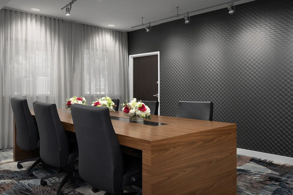 Courtyard by Marriott Dallas Addison/Quorum Drive 3