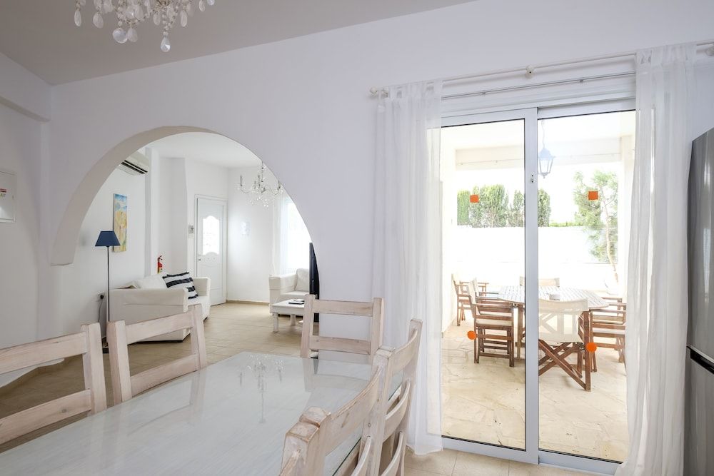 Thalassines Beach Villas 3