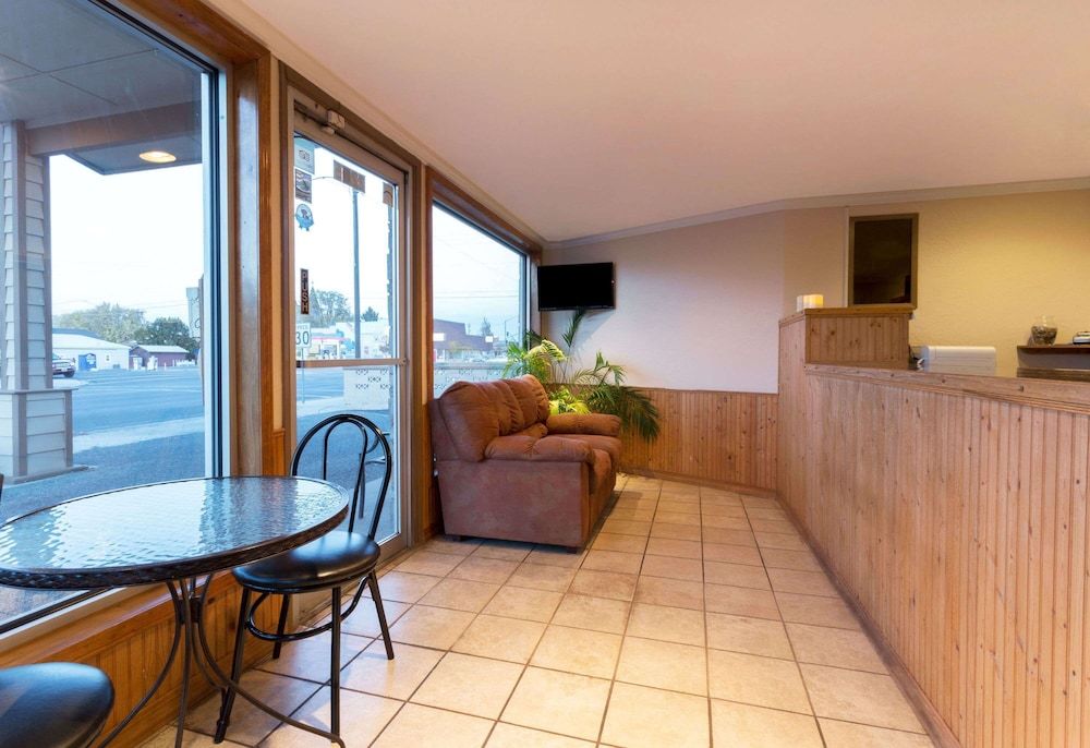 Knights Inn Baker City 2