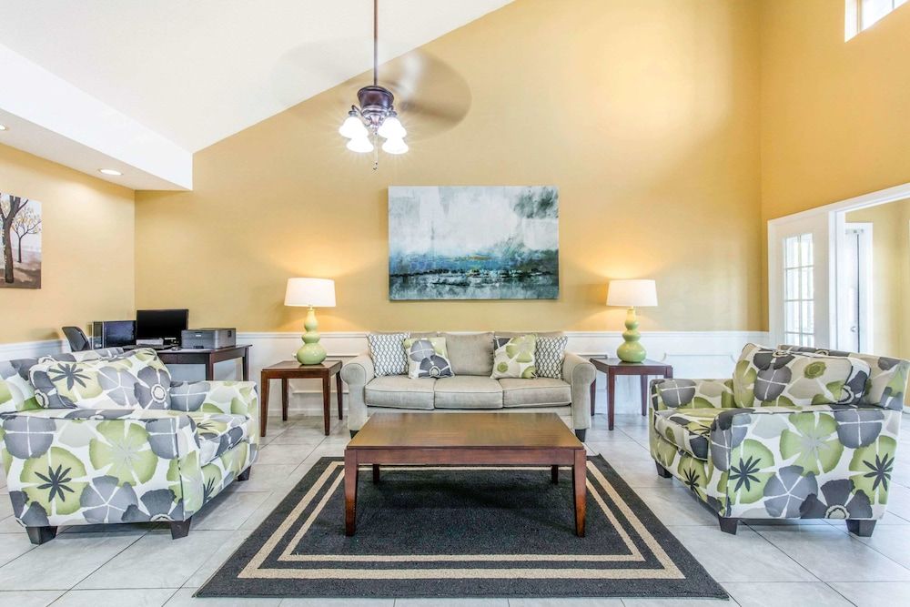 Quality Inn Bessemer I-20 exit 108 2