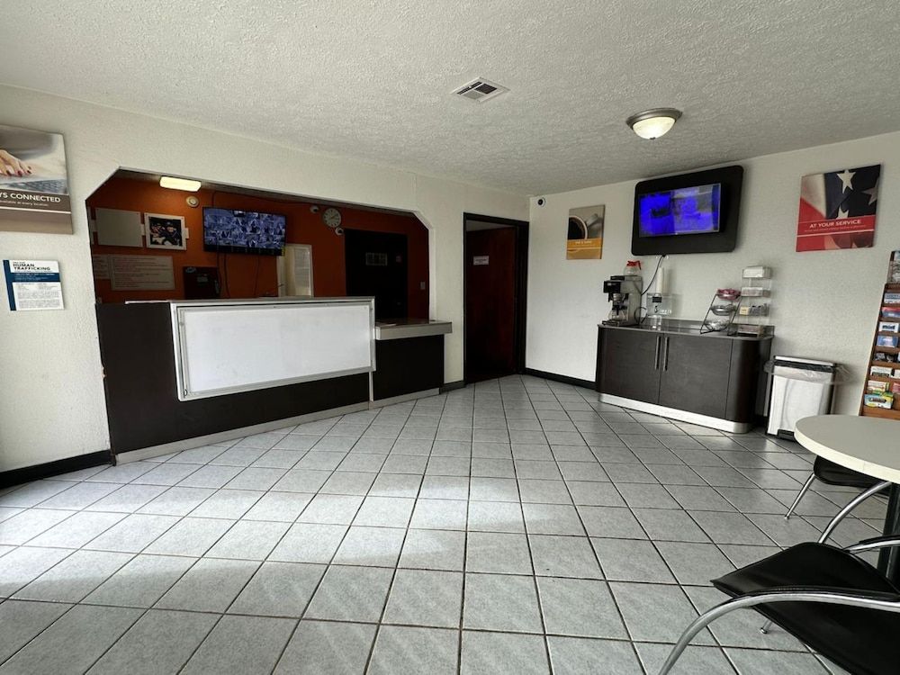 Relax Inn by OYO Columbus OH I 70 3