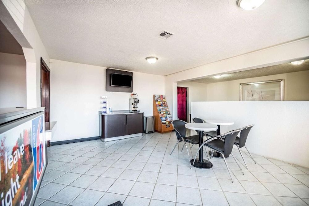 Relax Inn by OYO Columbus OH I 70 2