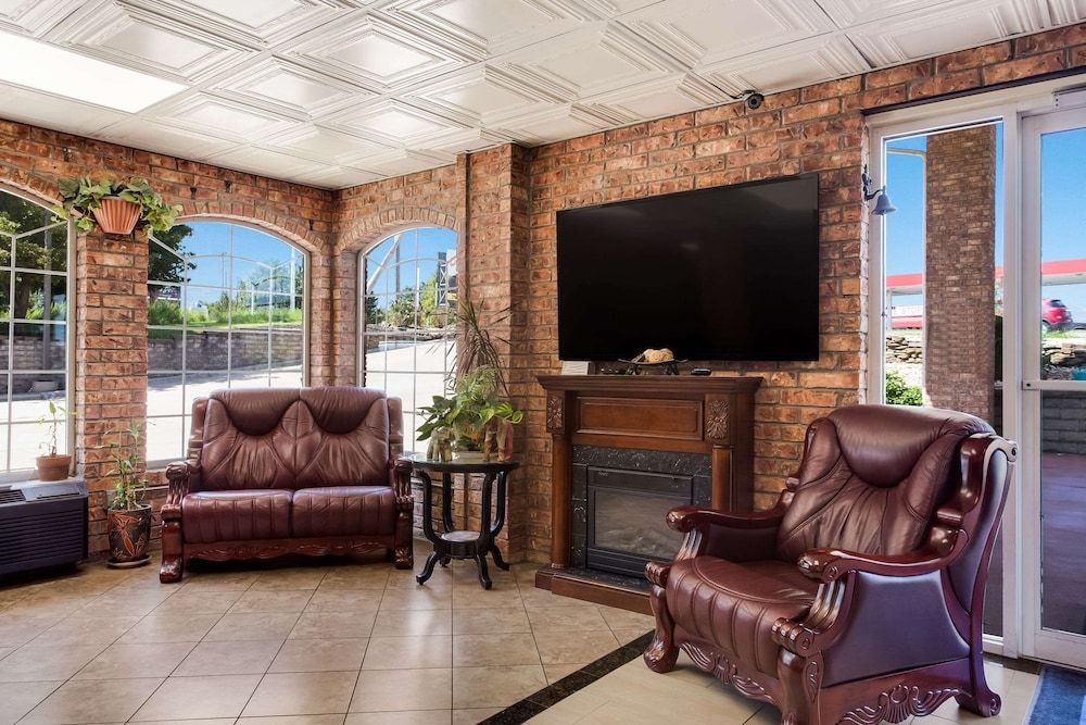 Rodeway Inn Branson, Brick House 3