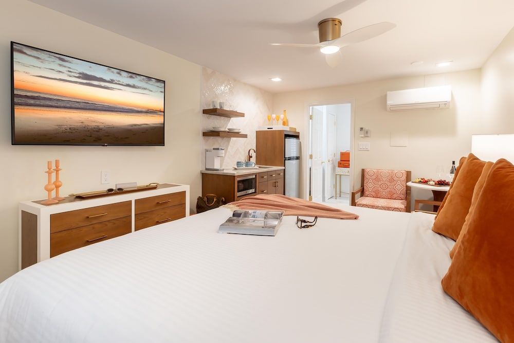 The Beach Club on Madison Avenue 2