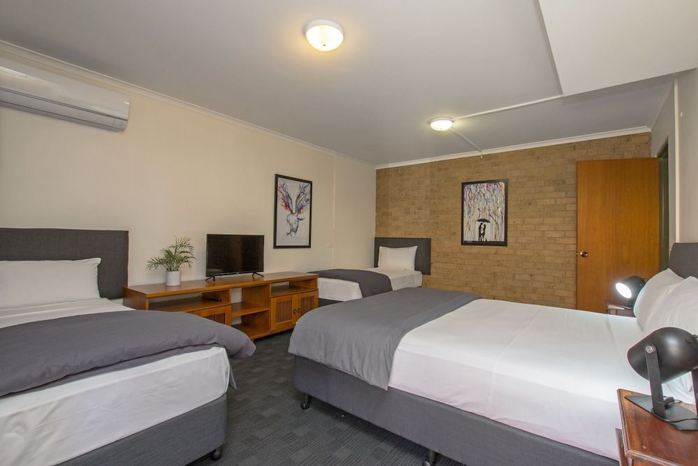 River Street Motel 2