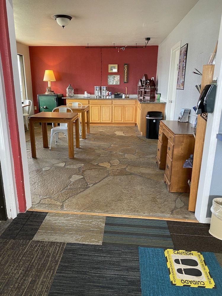 Ocean Shores Inn & Suites 2