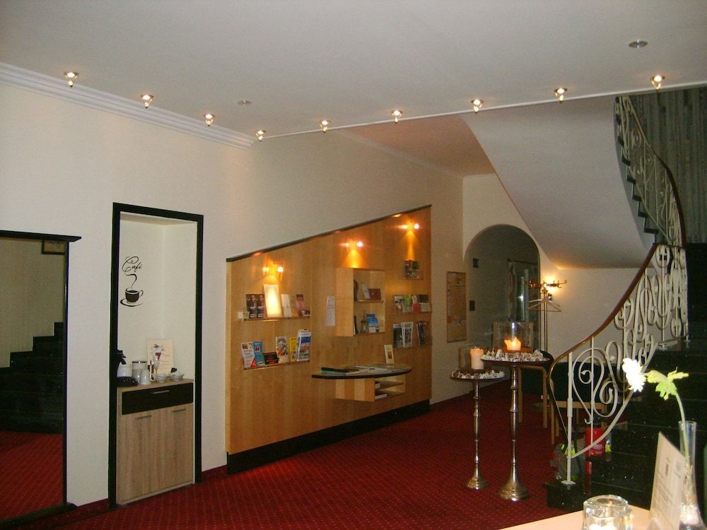 City Hotel by Celina 3