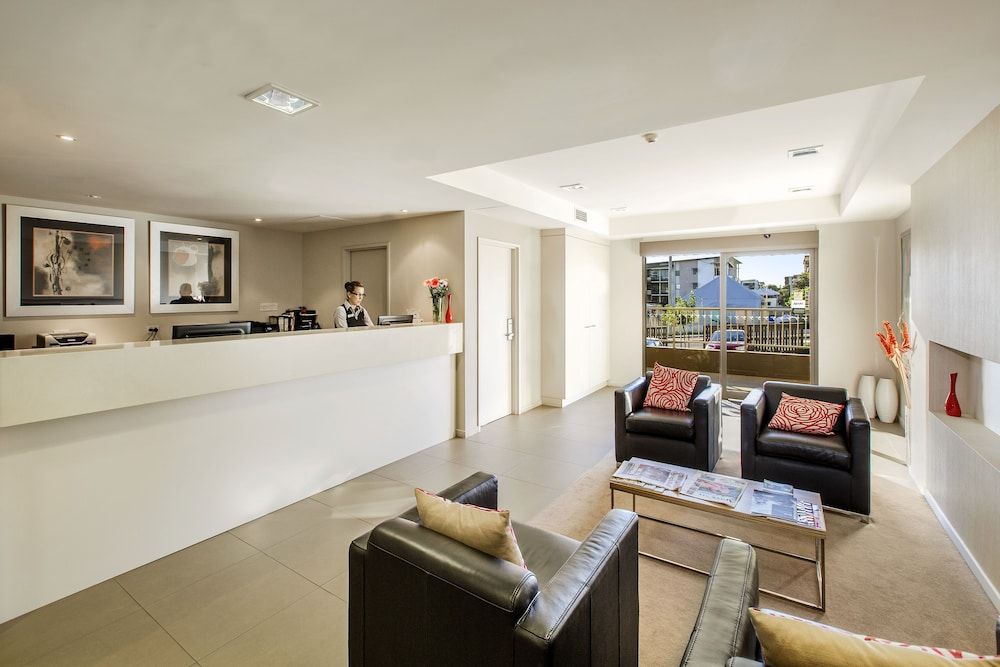 Gladstone Downtown Central Apartment Hotel 2