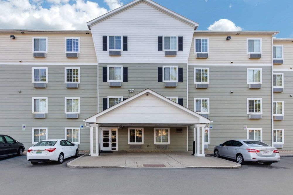 Suburban Studios Huntsville University Area 2 étoiles à Huntsville