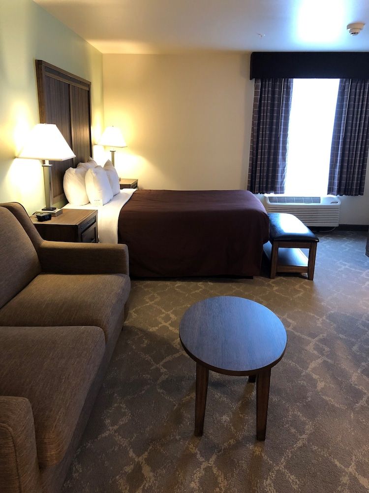Aviator Suites Hotel Juneau Airport 2