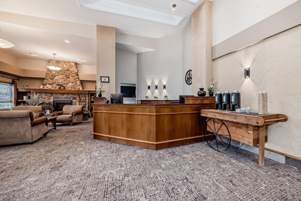 Stony Plain Inn and Suites 2