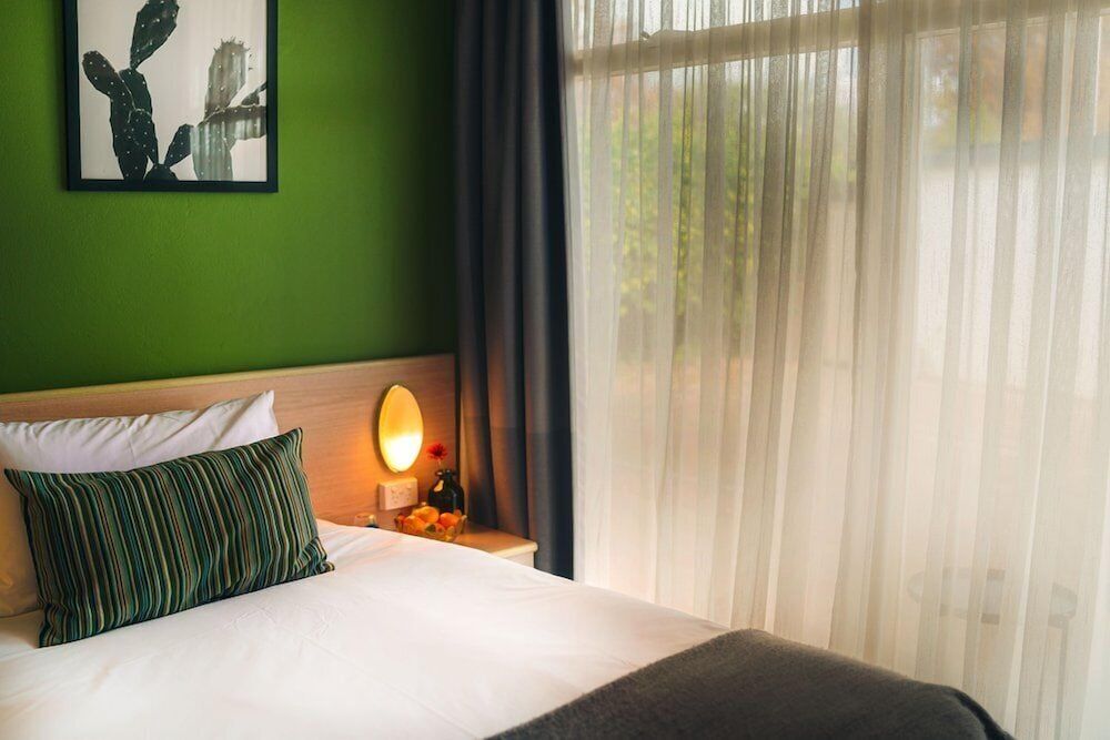 The Oriana Orange - Retro Hotel & Resort 3