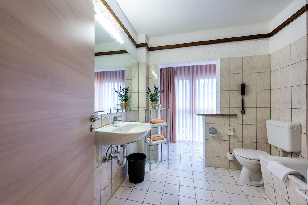Contel Hotel Koblenz 3