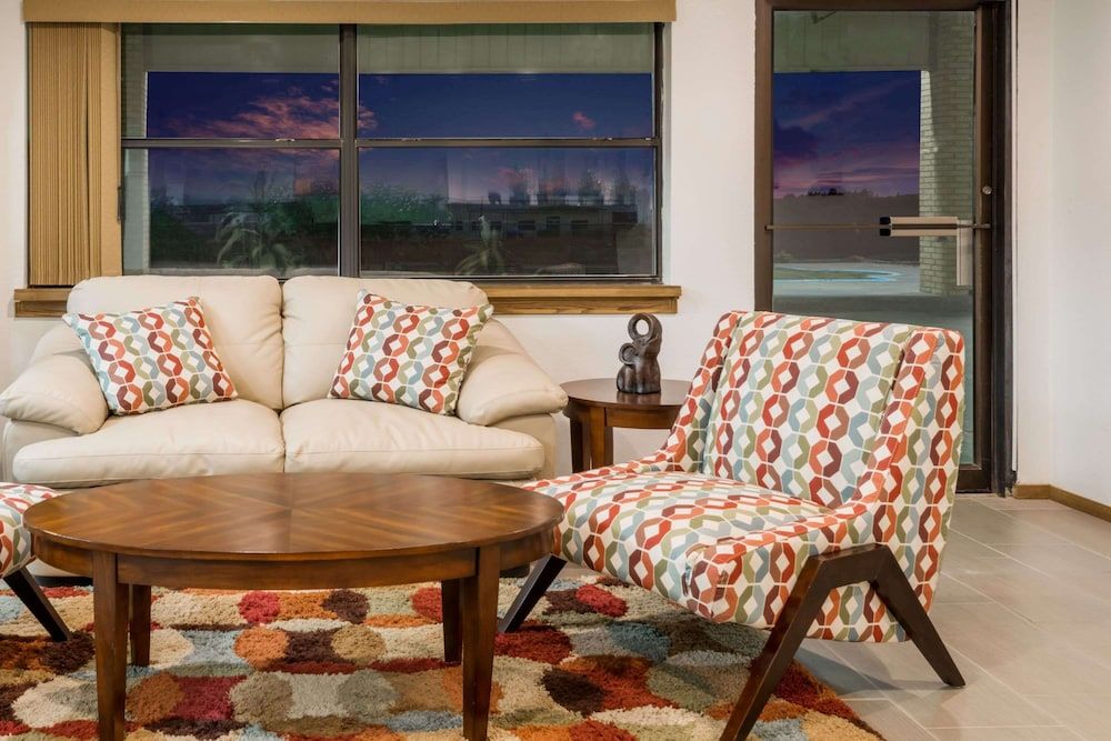 Knights Inn Slaton 3