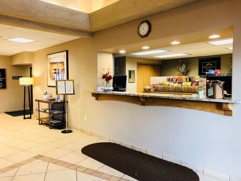 Broadway Inn Conference Center 3