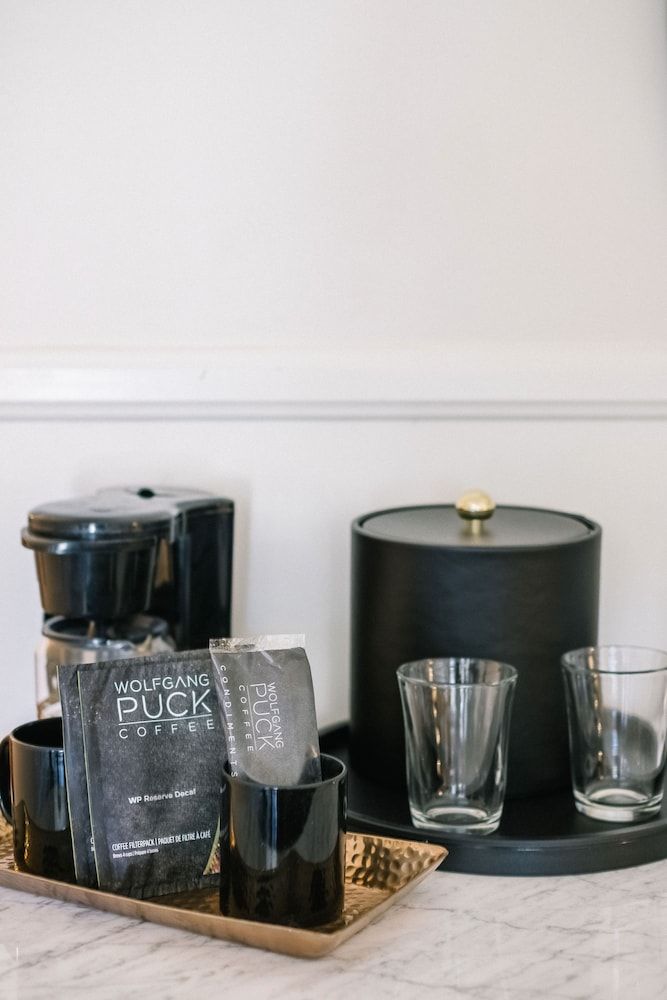 Ramada Palm Springs 3