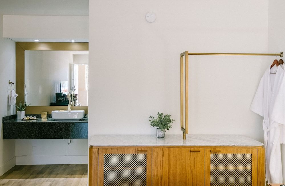 Ramada Palm Springs 2