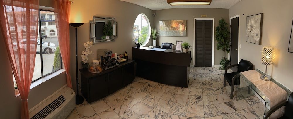 Vantage Point Inn - Woodland Hills 2