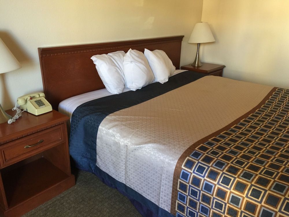 Vantage Point Inn - Woodland Hills 3