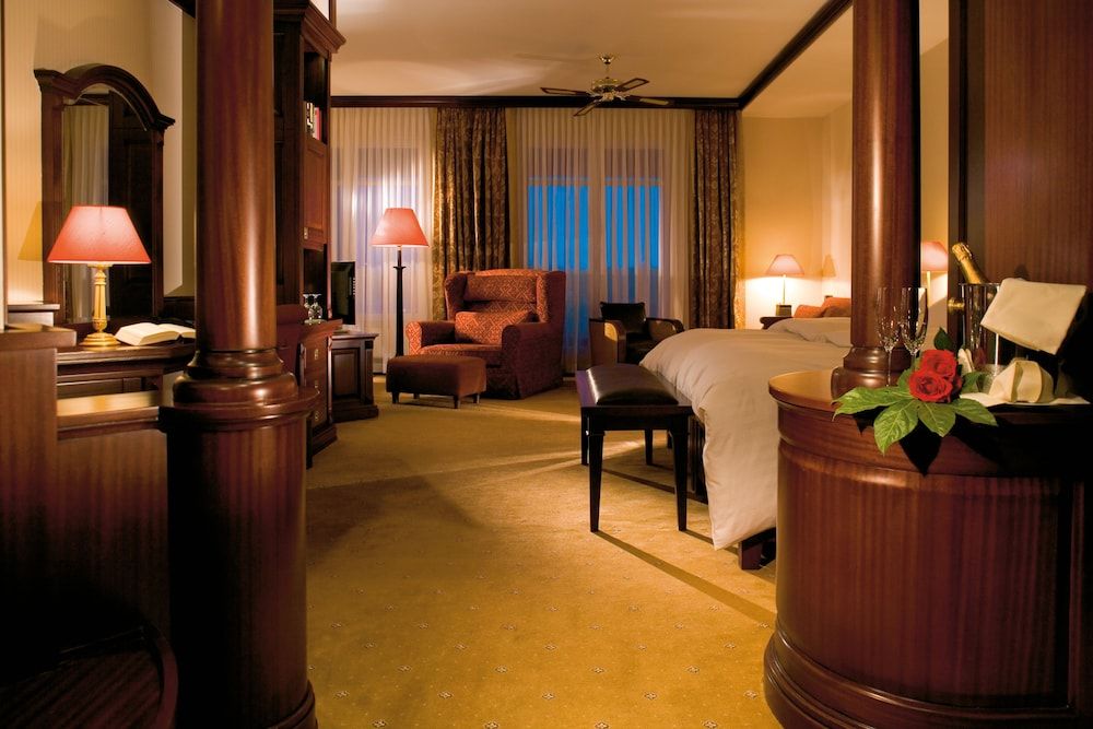 Yachthafenresidenz Hohe Duene 3