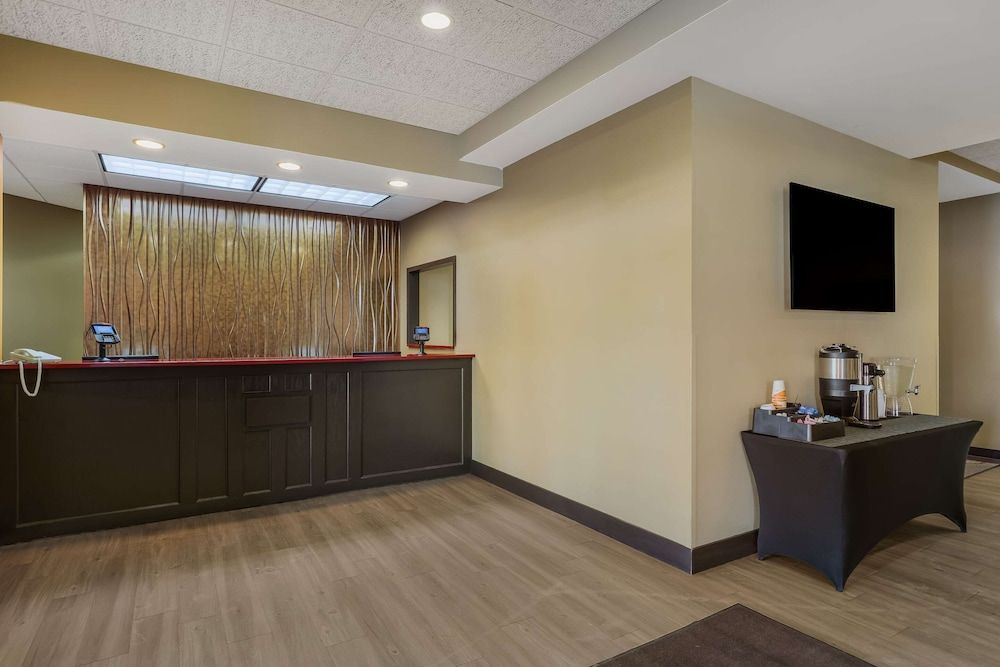 MainStay Suites Fitchburg - Madison 3