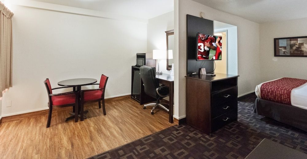 Red Roof Inn Oklahoma Airport – I-40 W/Fairgrounds 3