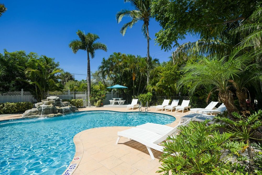 Tropical Breeze Resort 1