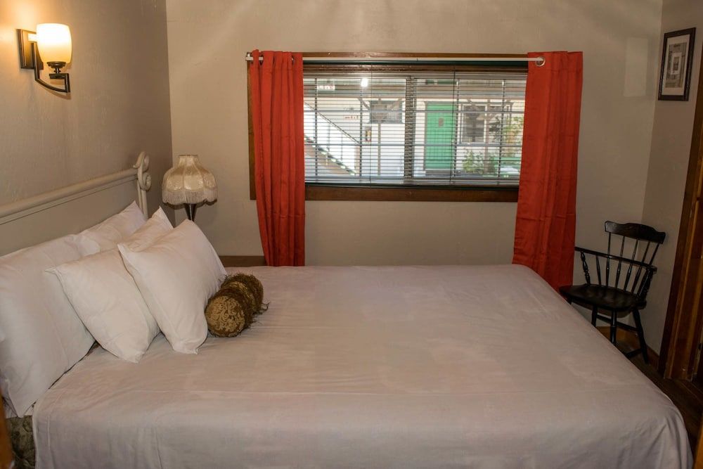 Black Forest Lodge 3