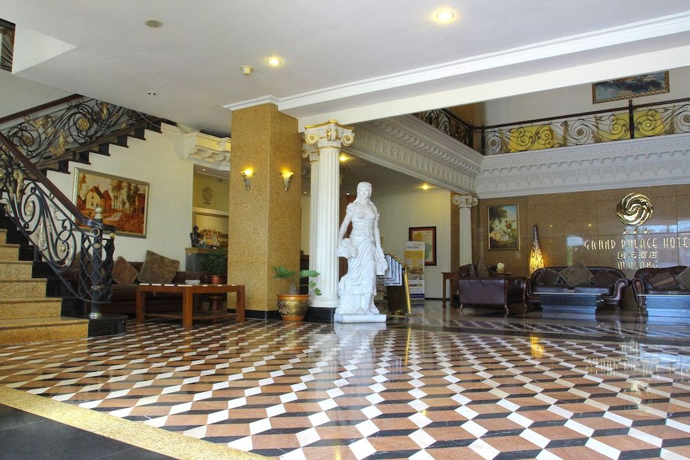 The Grand Palace Hotel Malang -1 estrellas en Malang