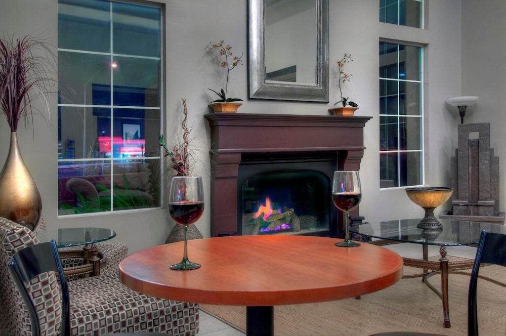 University Park Inn & Suites 3