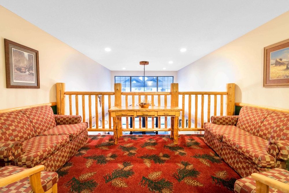 Summerset Hotel & Suites 2
