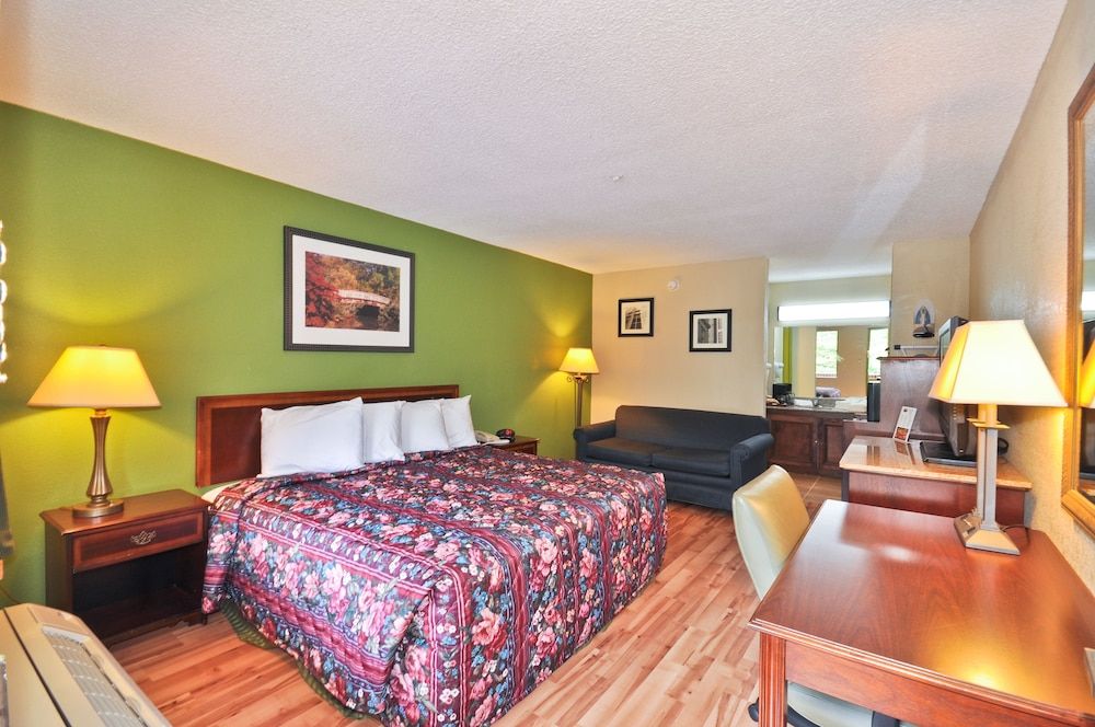 Country Hearth Inn & Suites Marietta 2 estrelas em Marietta
