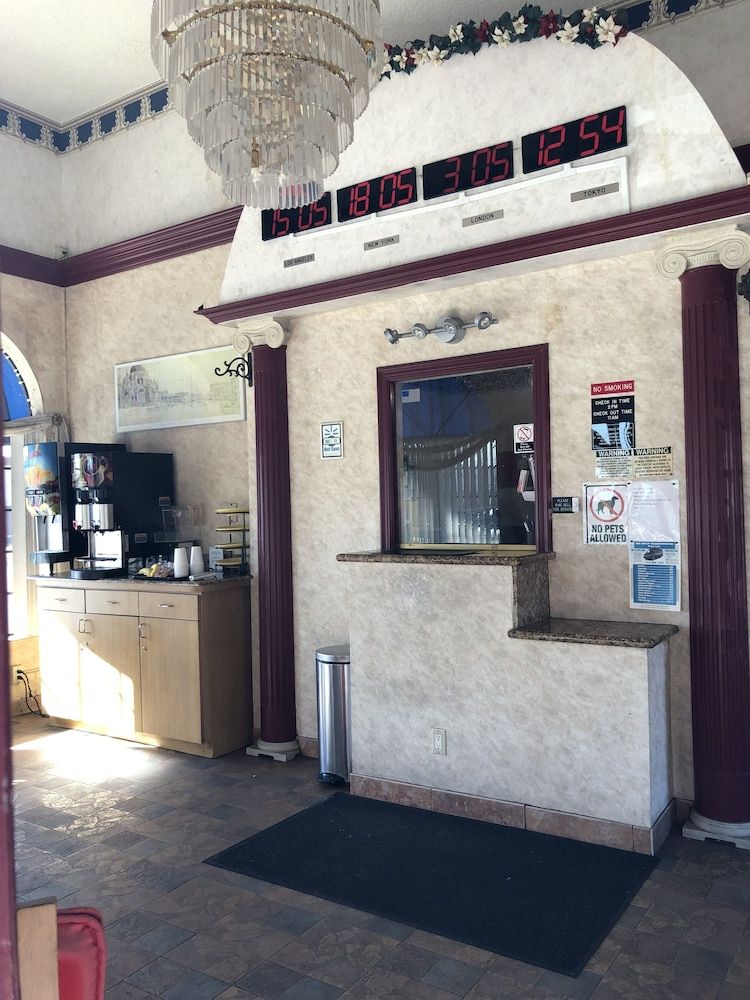 Travelers Inn Lawndale 3