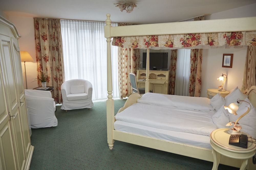 Flair Hotel Vier Jahreszeiten 3